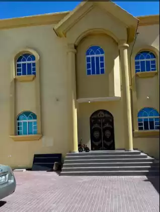 Residential Ready Property 4 Bedrooms U/F Standalone Villa  for sale in Al Sadd , Doha #7171 - 1  image 